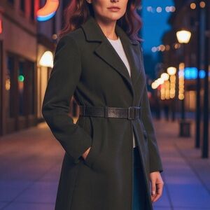 Eleventy Black Wool Coat Italian Made Quilted Lining Mid-Knee Length Timeless